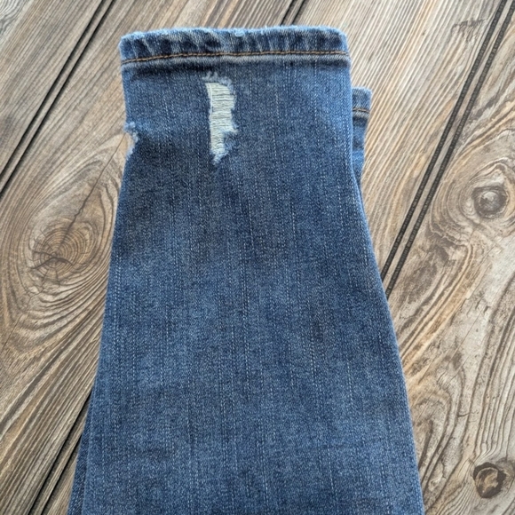 KanCan size 5/26 skinny jeans with button fly and unique tapered legs/seams - Picture 2 of 11